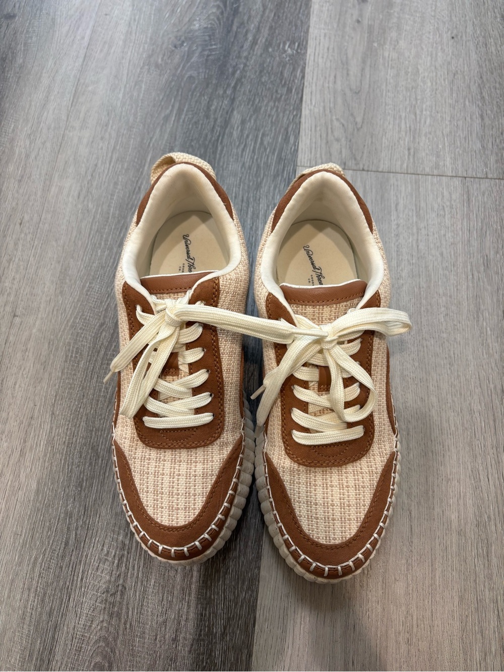 Casual Women's Lace-Up Sneakers in Cream and Brown 7.5